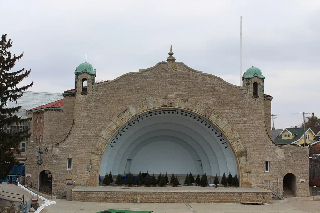 Toledo Zoo Amphitheater